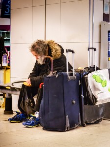 homme-aux-valises